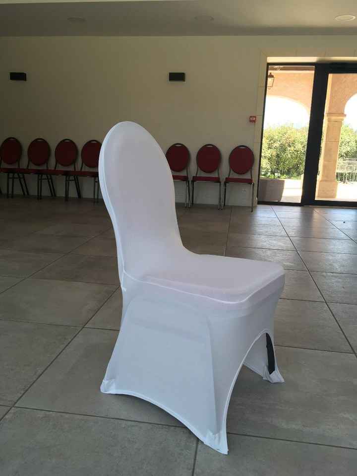 Housse sur chaise à dossier rond