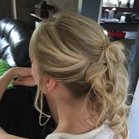 Quel coiffure me conseiller vous avec ma robe? - 1