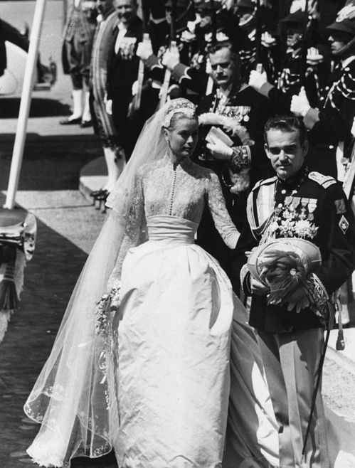 robes des mariages royaux