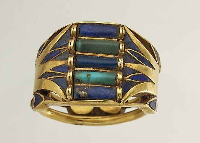 bague de F