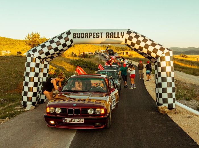 Voyage de noces atypique : Budapest Rally 2020 1