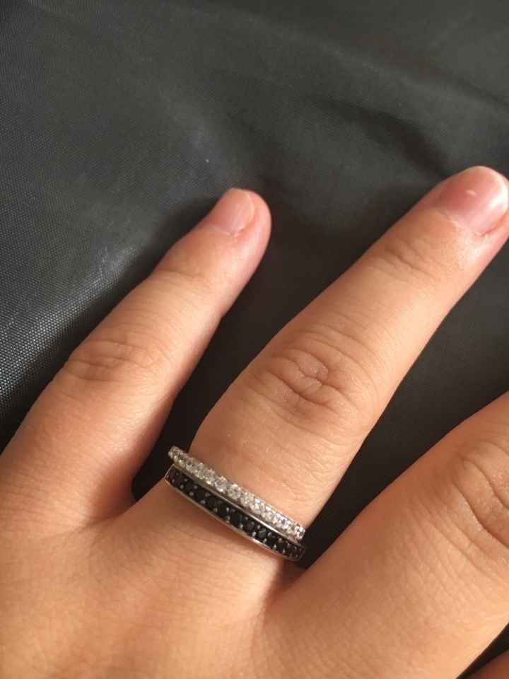 Et vous à quoi ressemble votre bague de fiançailles ? - 1