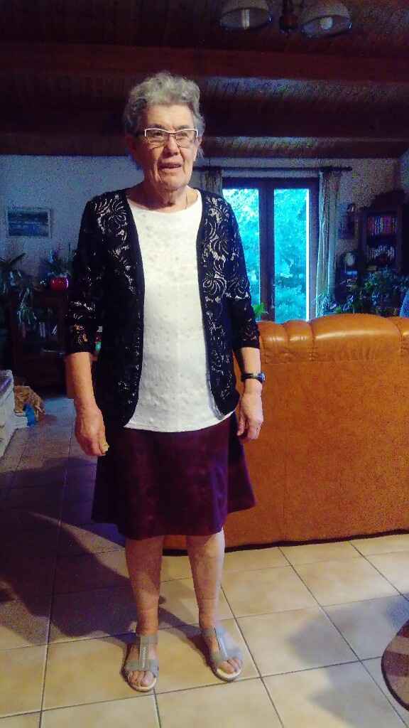 Tenue pour mamie trouvée - 1