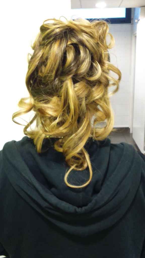 essai coiffure vue de derriere