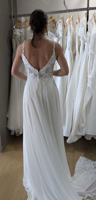 J'hésite entre 2 robes et il me reste une semaine pour choisir 😱 5