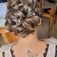 Coucou les filles comment trouver vous ma coiffure j'ai eu mon essai coiffure hier et je me mari le 