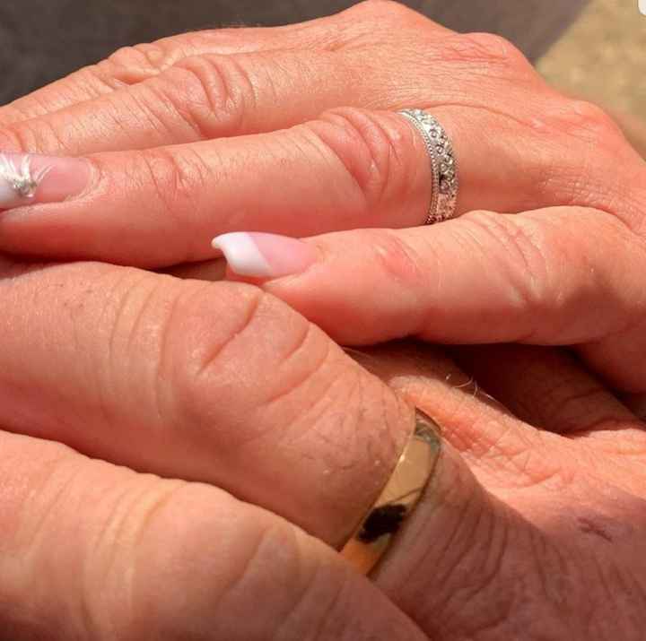 çA y est nous sommes mariés.. quelques photos.coiffure.maquillage.bouquet alliances - 5
