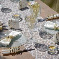 chemin de table en dentelle