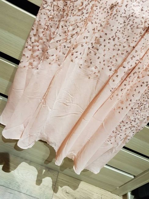 Recherche d une robe de soirée thème rose poudrée désespérément - 1