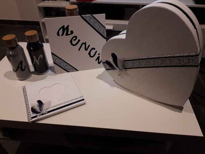 Urne et livre d'or - 1