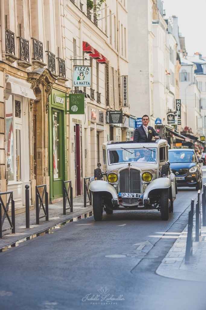 L'arrivée du marié à l'Eglise