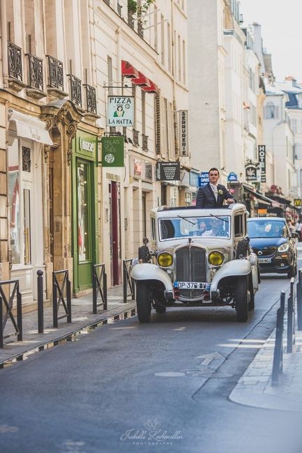 L'arrivée du marié à l'Eglise