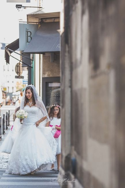 L'arrivée de la mariée à l'Eglise
