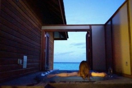 Mon rêve pour le voyage de noces : une water villa avec jacuzzi, vue sur la mer