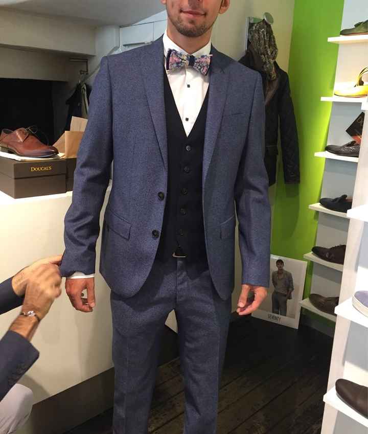 Tenue enfin complète pour chéri - 1