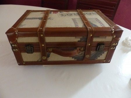 notre urne valise