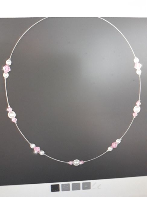 Au secours, le choix des bijoux. - 11