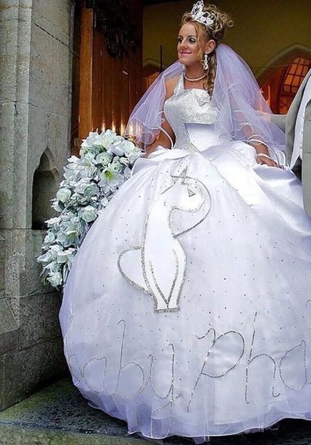 Pour rire un peu : Les pires robes de Mariées. 16