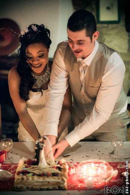 Découpage du Gâteau aux Fruits des bois meringué