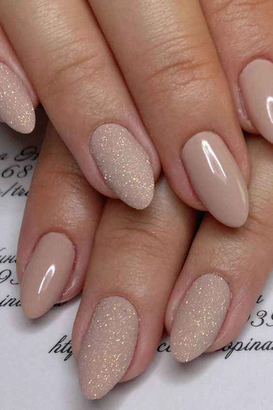 Des manucures nude tout en finesse! - 1