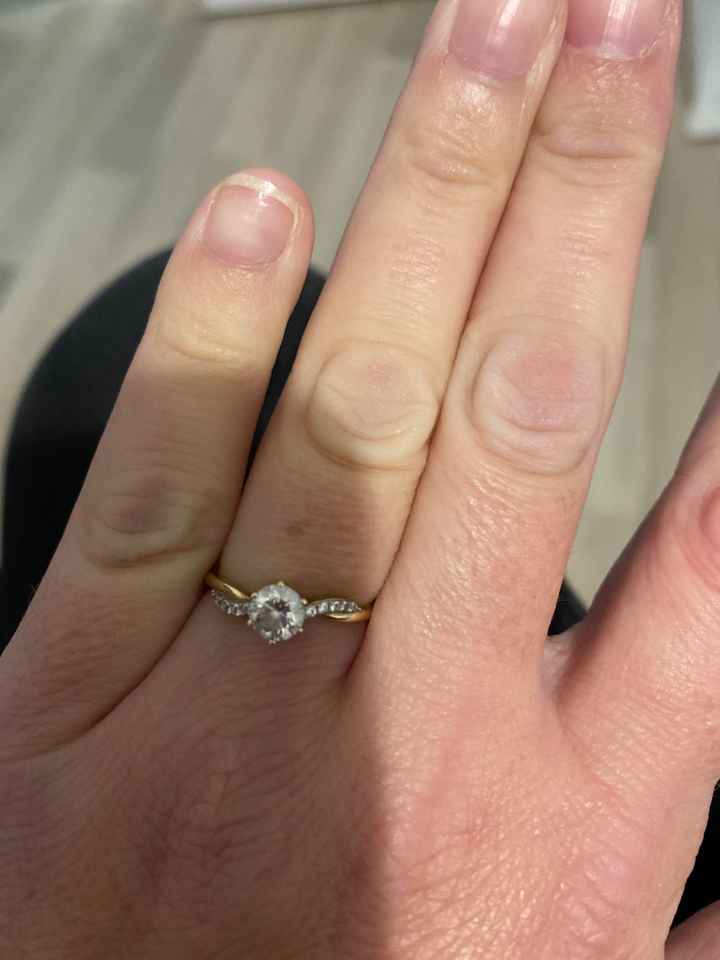 Ta bague de fiançailles sur le Pinterest de Mariages.net ça t'intéresse ? ❤️ - 1