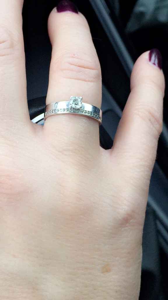 Avez-vous publié une photo de votre bague de fiançailles ? - 1