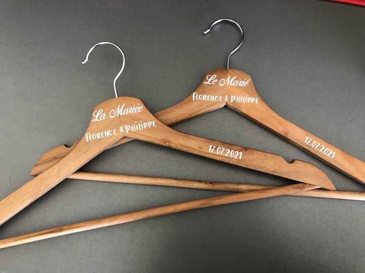 Cintres personnalisés - 1