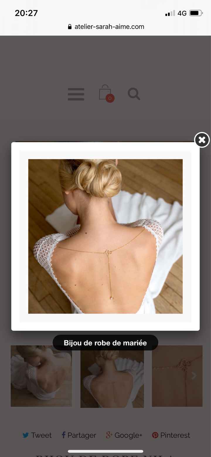 Bijou de dos : collier ou tatouage éphémère - 1