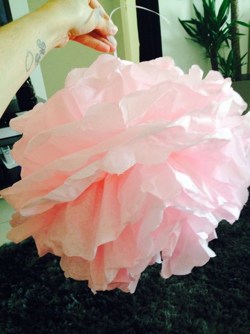  1er pompom papier de soie fait hihi