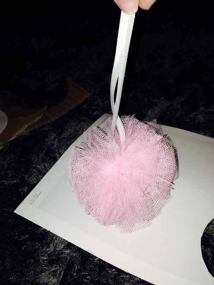 Premier pompom fait en tulle