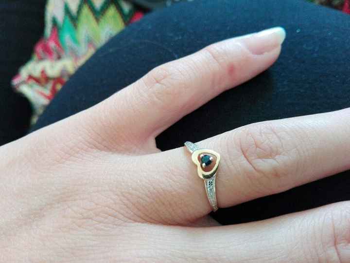 Et vous à quoi ressemble votre bague de fiançailles ? - 1