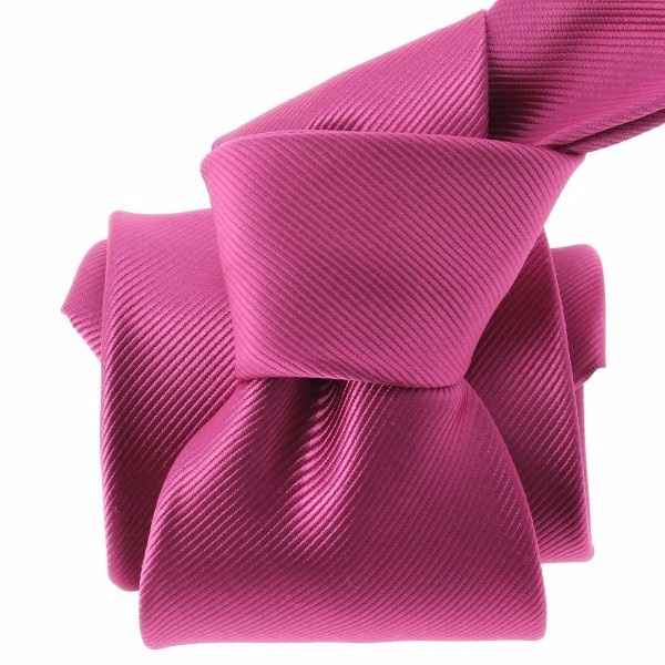 Cravate et mouchoir de poche