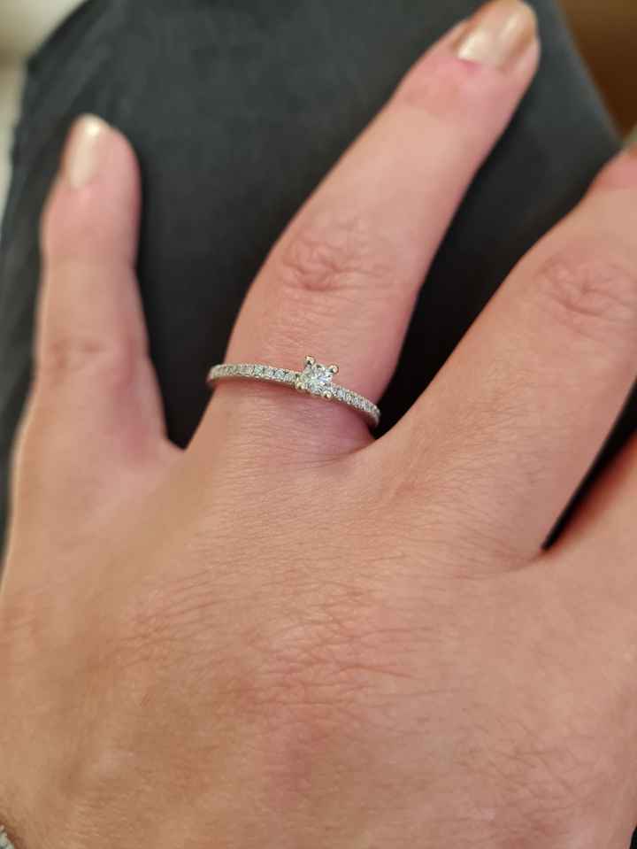 Ta bague de fiançailles sur le Pinterest de Mariages.net ça t'intéresse ? ❤️ - 1