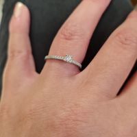 Ta bague de fiançailles sur le Pinterest de Mariages.net ça t'intéresse ? ❤️ - 1