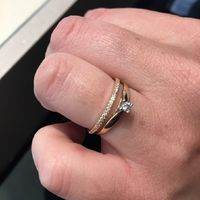 Bague de fiançailles et alliances associées - 1