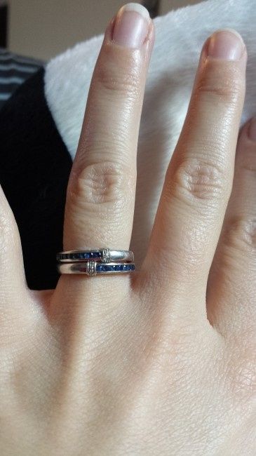 Qui porte une bague de fiançailles ? - 1