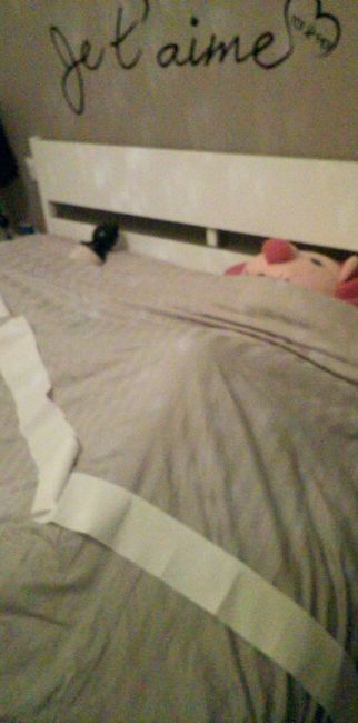 Notre chambre (sous le drap housse, il y avait plein de petites pâtes !!!!!)