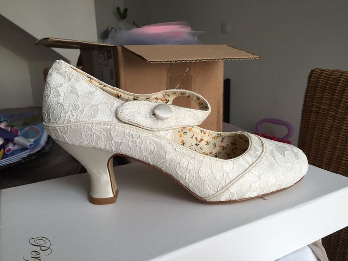 Comment sont vos chaussures - 1