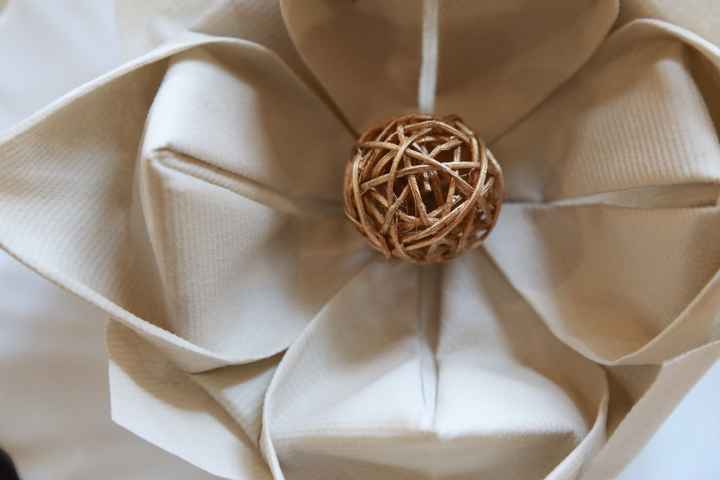 pliage serviettes fleurs de lotus