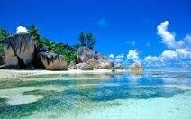 BALI --> Sable blanc , plage et soleil