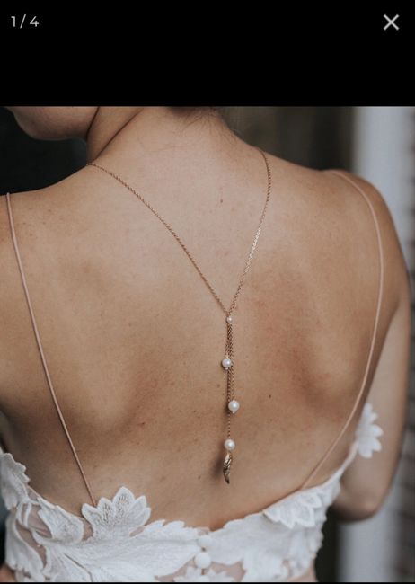 Collier de dos ou bijou de dos? 2