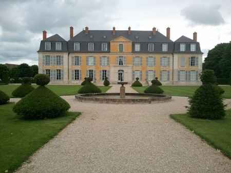 Château et sa fontaine