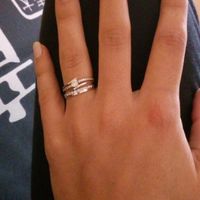 Portez vous l'alliance avec votre bague fiançailles ?? - 1