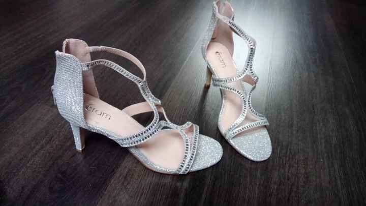 Mes 2 paires de chaussures trouvées - 2