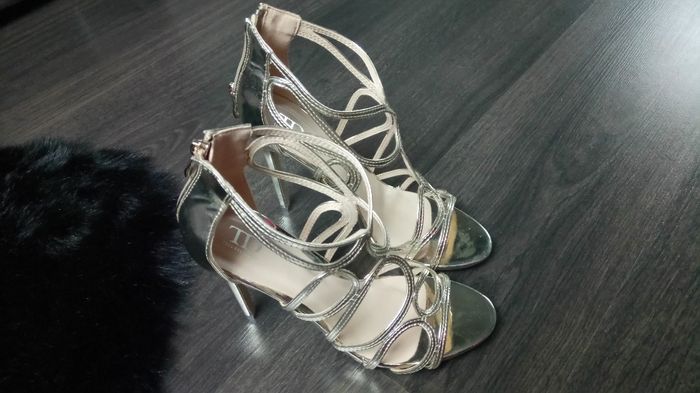 Mes 2 paires de chaussures trouvées - 4