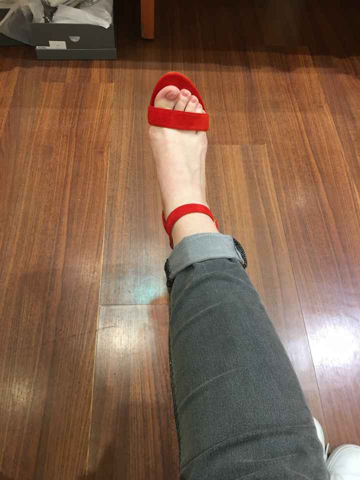 Mes chaussures, son costume - 2