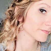 Collier et puce d’oreille