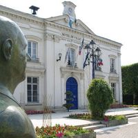 M. Le Maire !!!    Oui je le veux ;-)