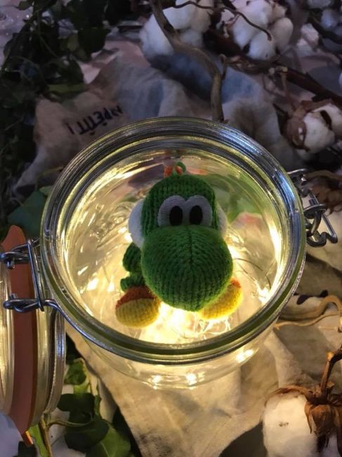 le pauvre Yoshi martyrisé à la table Yoshiland ^^