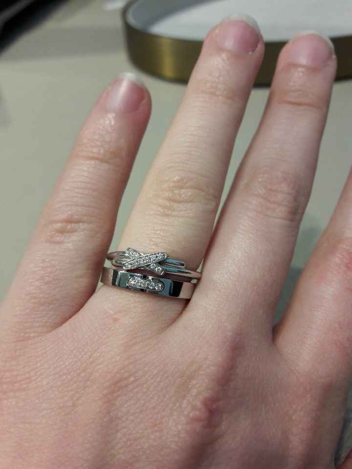 Comment portez vous votre bague de fiançailles et votre alliance ? - 1